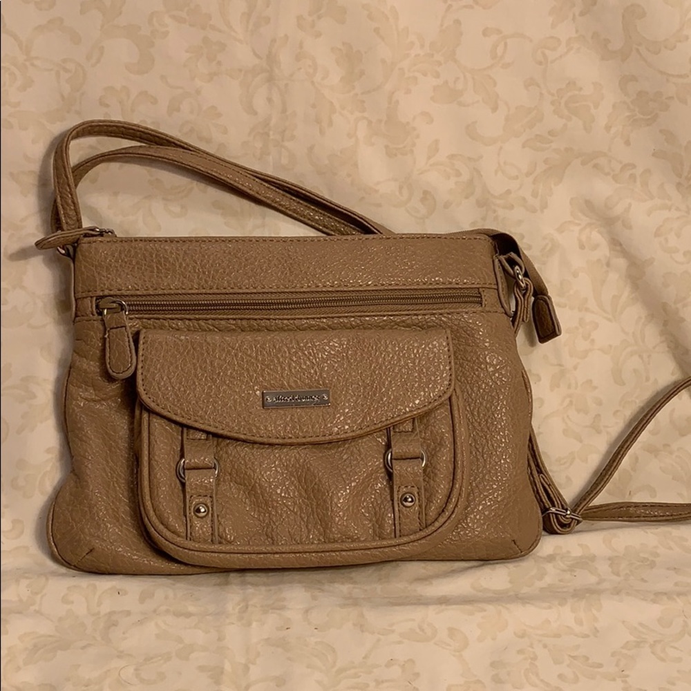 Alfred Dunner tan crossbody bag.
